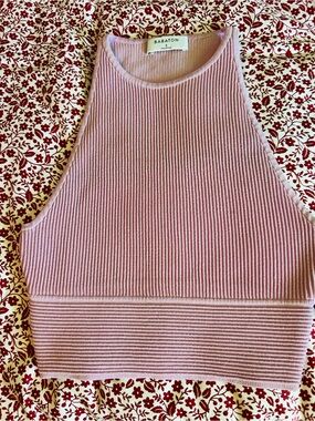 Aritzia crop top 💜